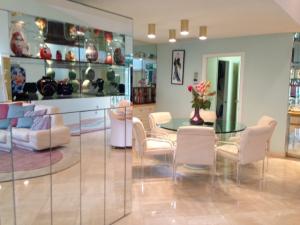 FOUNTAINS OF PALM BEACH CONDO 8 - Residential
