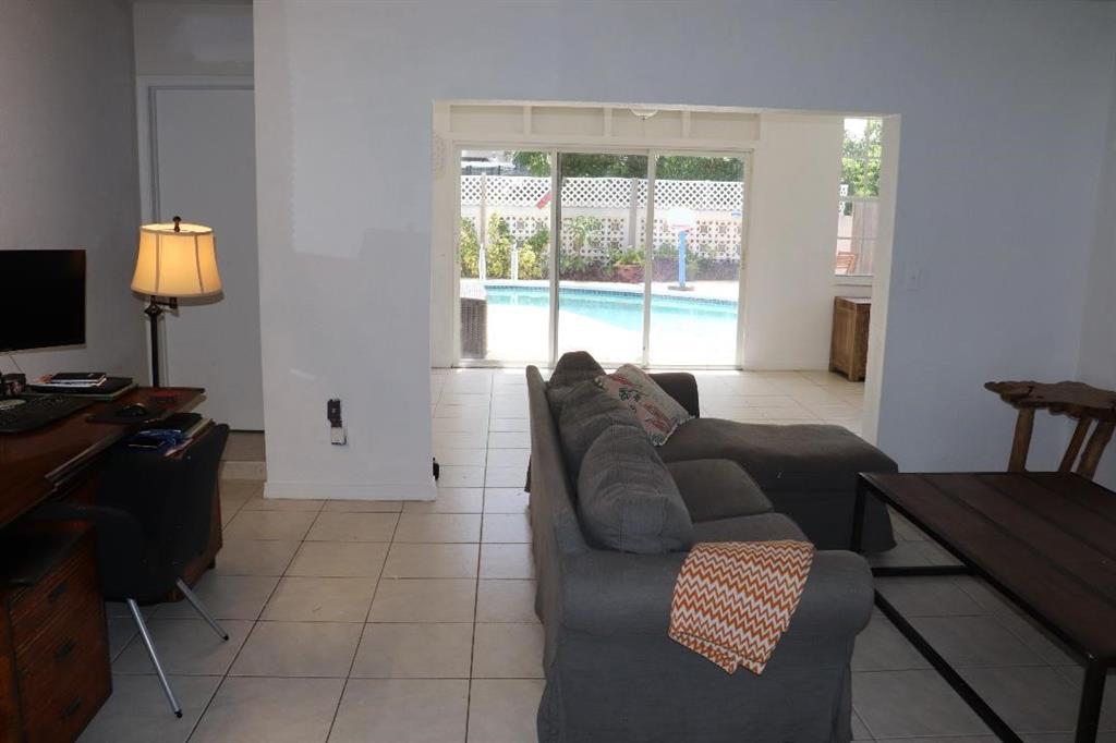 Hollywood Hills 6-22 B - Residential