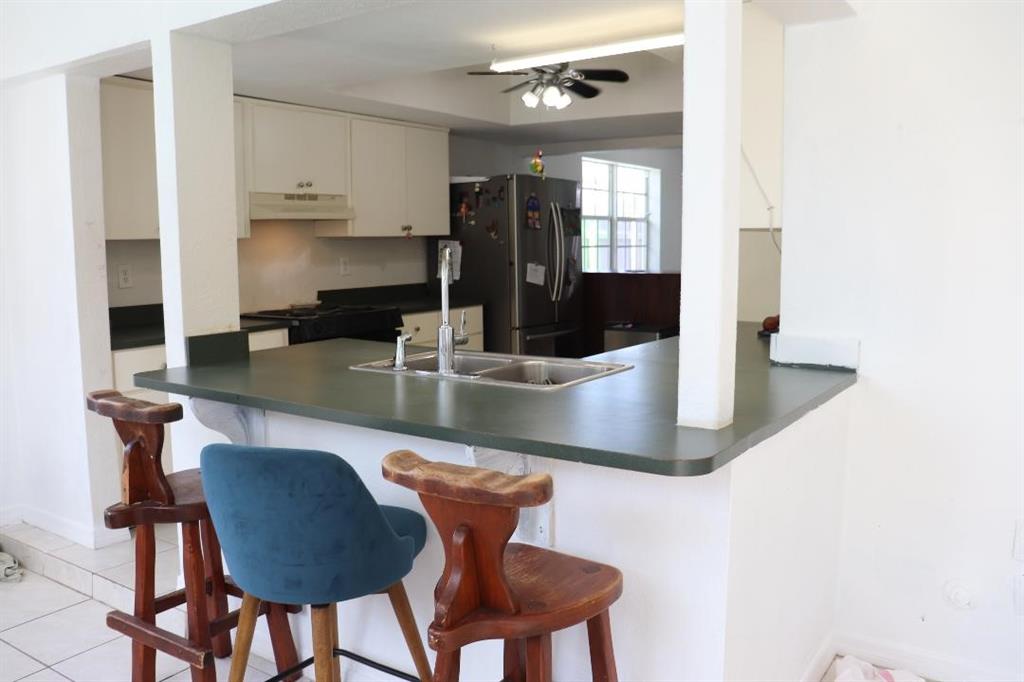 Hollywood Hills 6-22 B - Residential