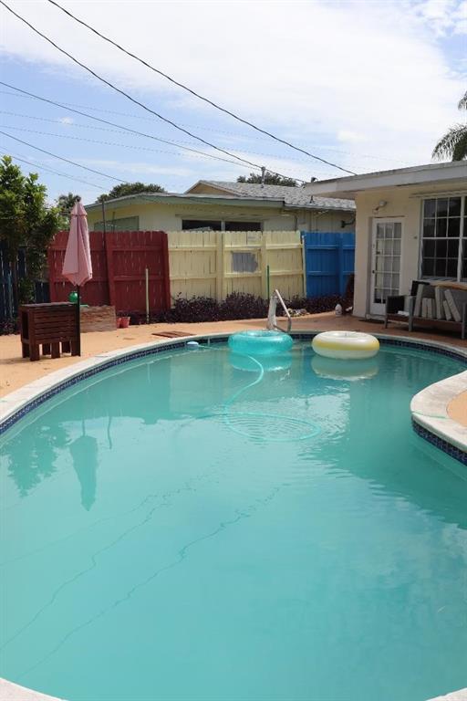 Hollywood Hills 6-22 B - Residential