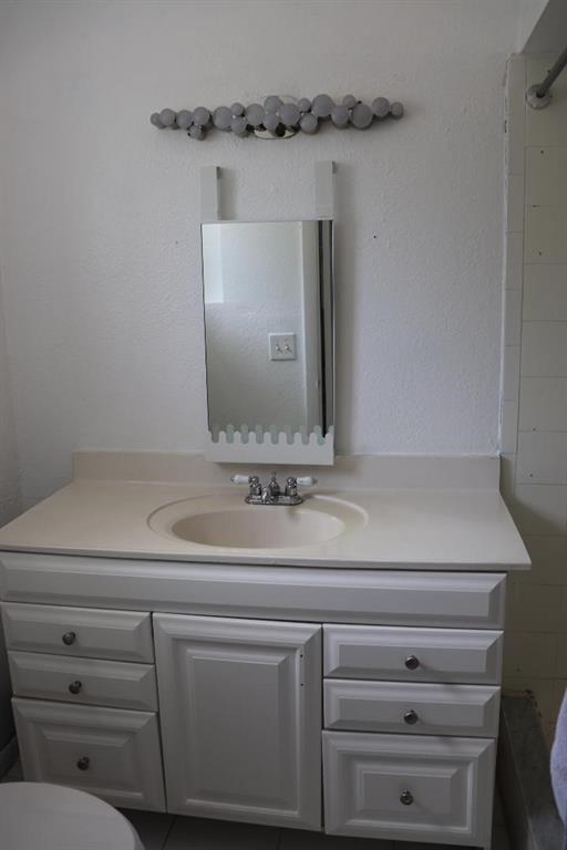 Hollywood Hills 6-22 B - Residential