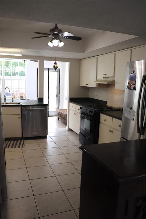 Hollywood Hills 6-22 B - Residential