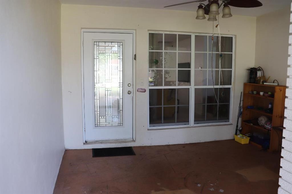 Hollywood Hills 6-22 B - Residential