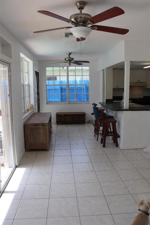 Hollywood Hills 6-22 B - Residential