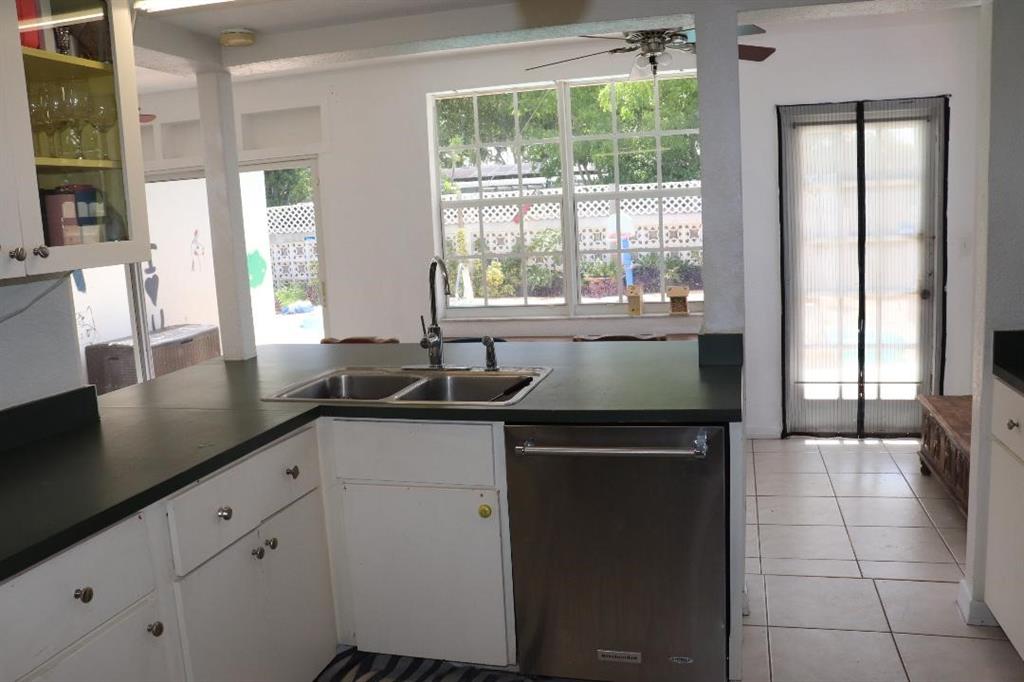 Hollywood Hills 6-22 B - Residential