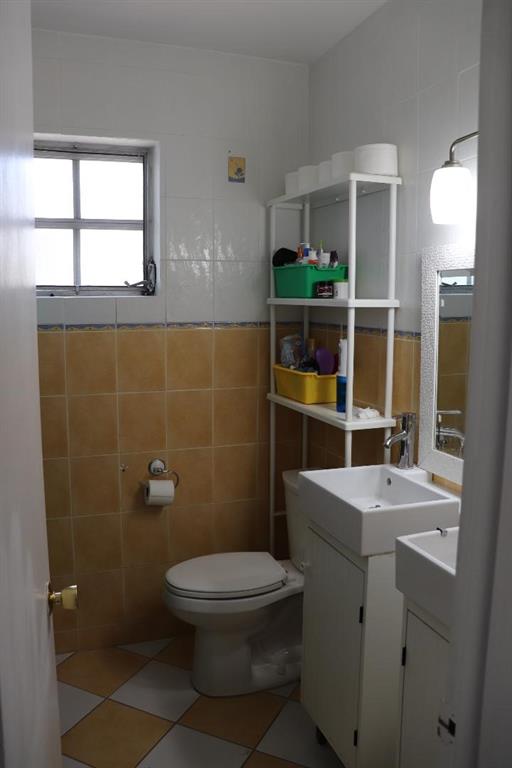 Hollywood Hills 6-22 B - Residential