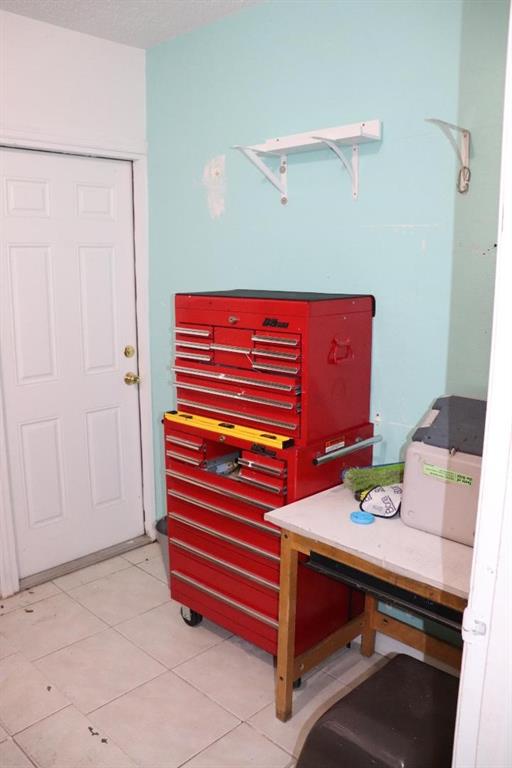 Hollywood Hills 6-22 B - Residential