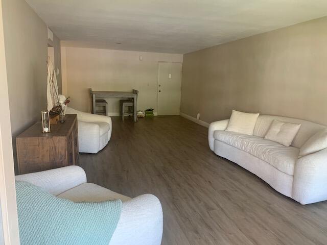 CARAVEL CONDOMINIUM APARTMENTS - Residential Lease