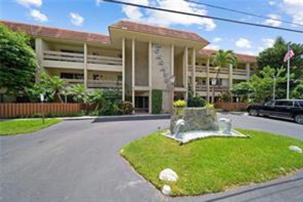 Photo of 1700 SE 15th Street #310, Fort Lauderdale, FL 33316 (MLS # B26008250)