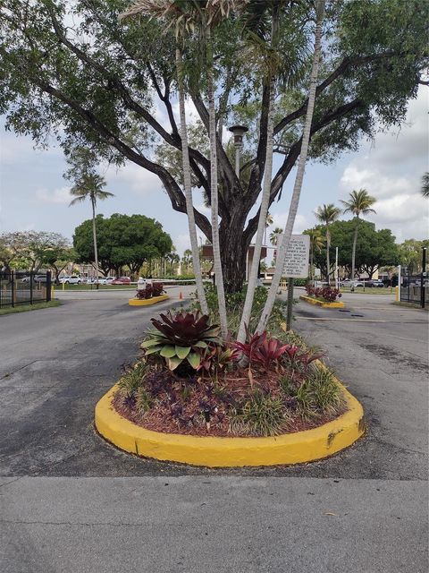 A home in Lauderdale Lakes