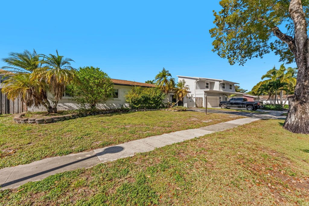 Photo of 5313 SW 103rd Avenue Avenue, Cooper City, FL 33328 (MLS # R11157911)