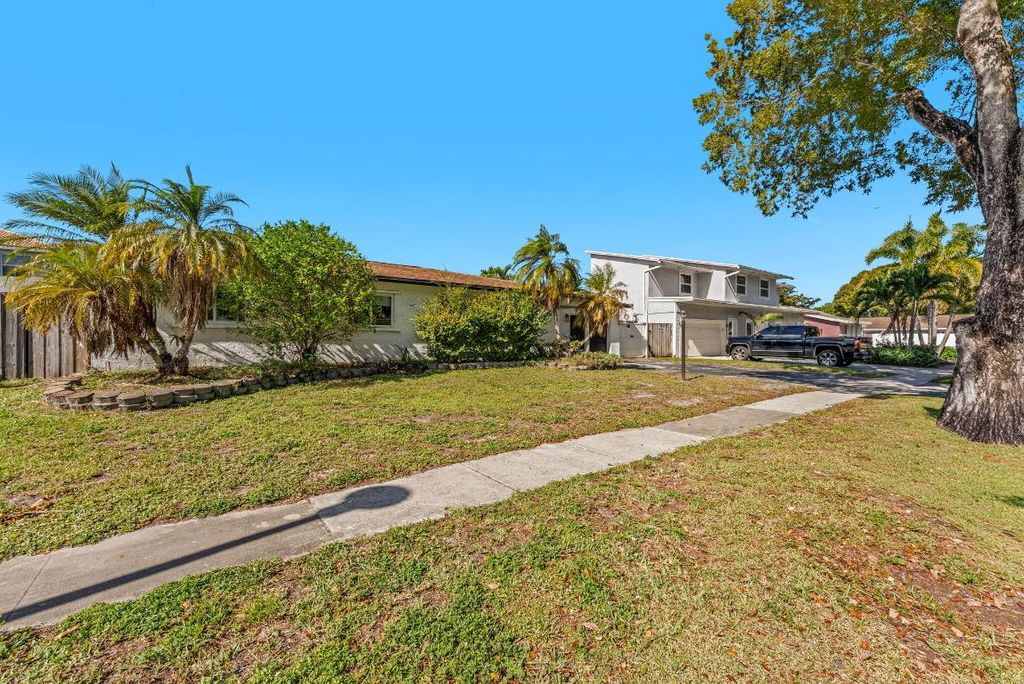 Photo of 5313 SW 103rd Avenue Avenue, Cooper City, FL 33328 (MLS # R11157911)