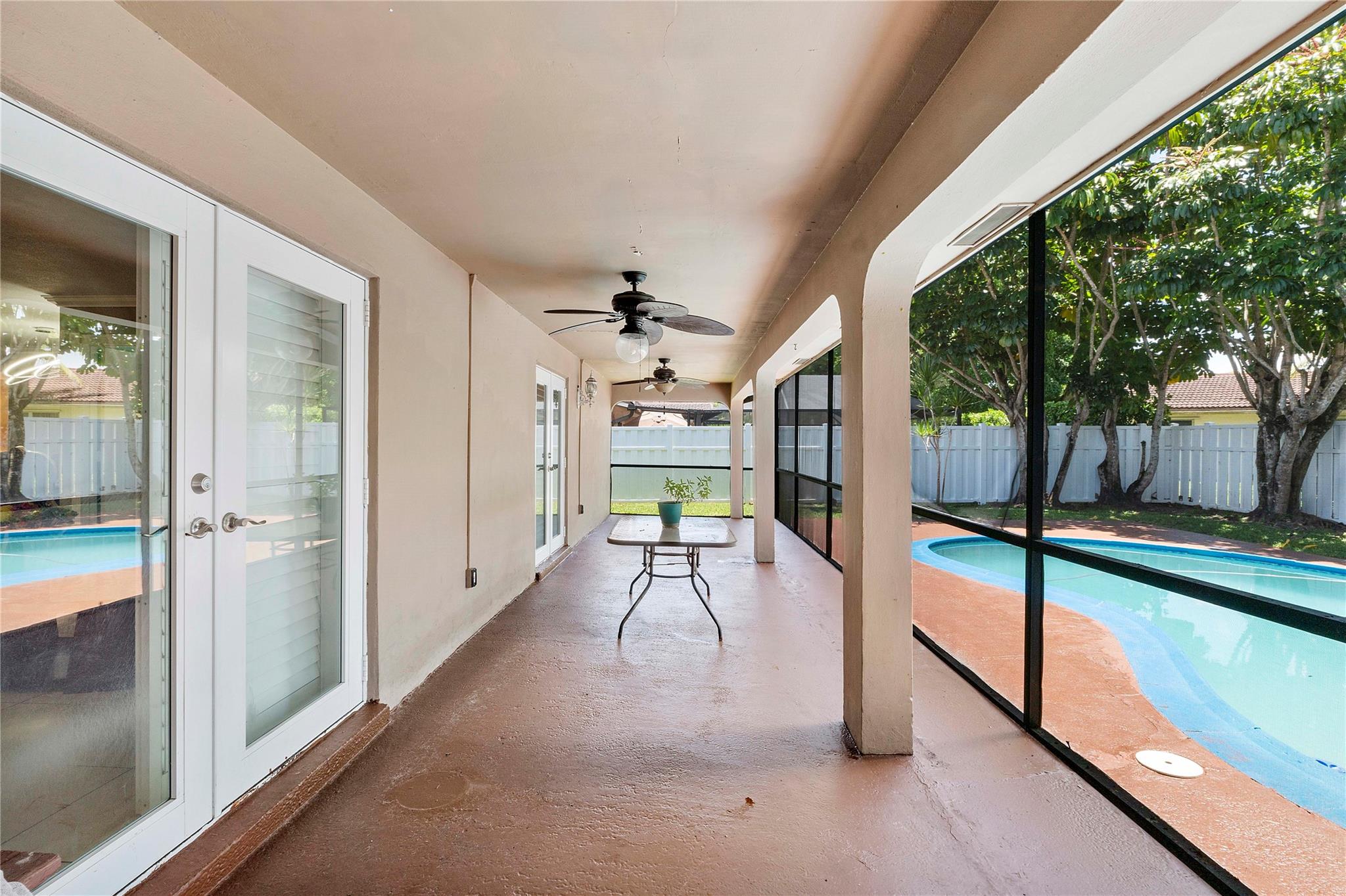 Coral Spgs Country Club - Residential