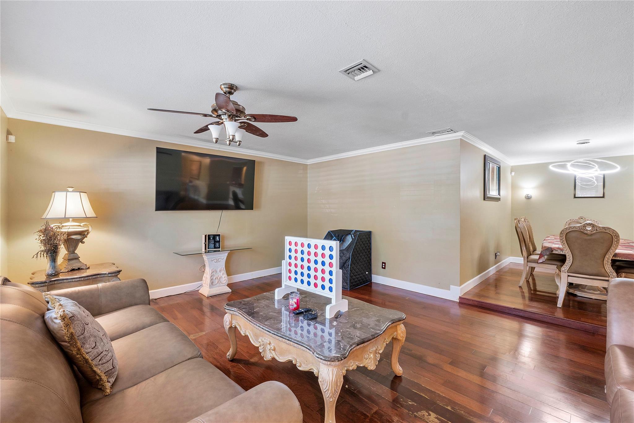 Coral Spgs Country Club - Residential