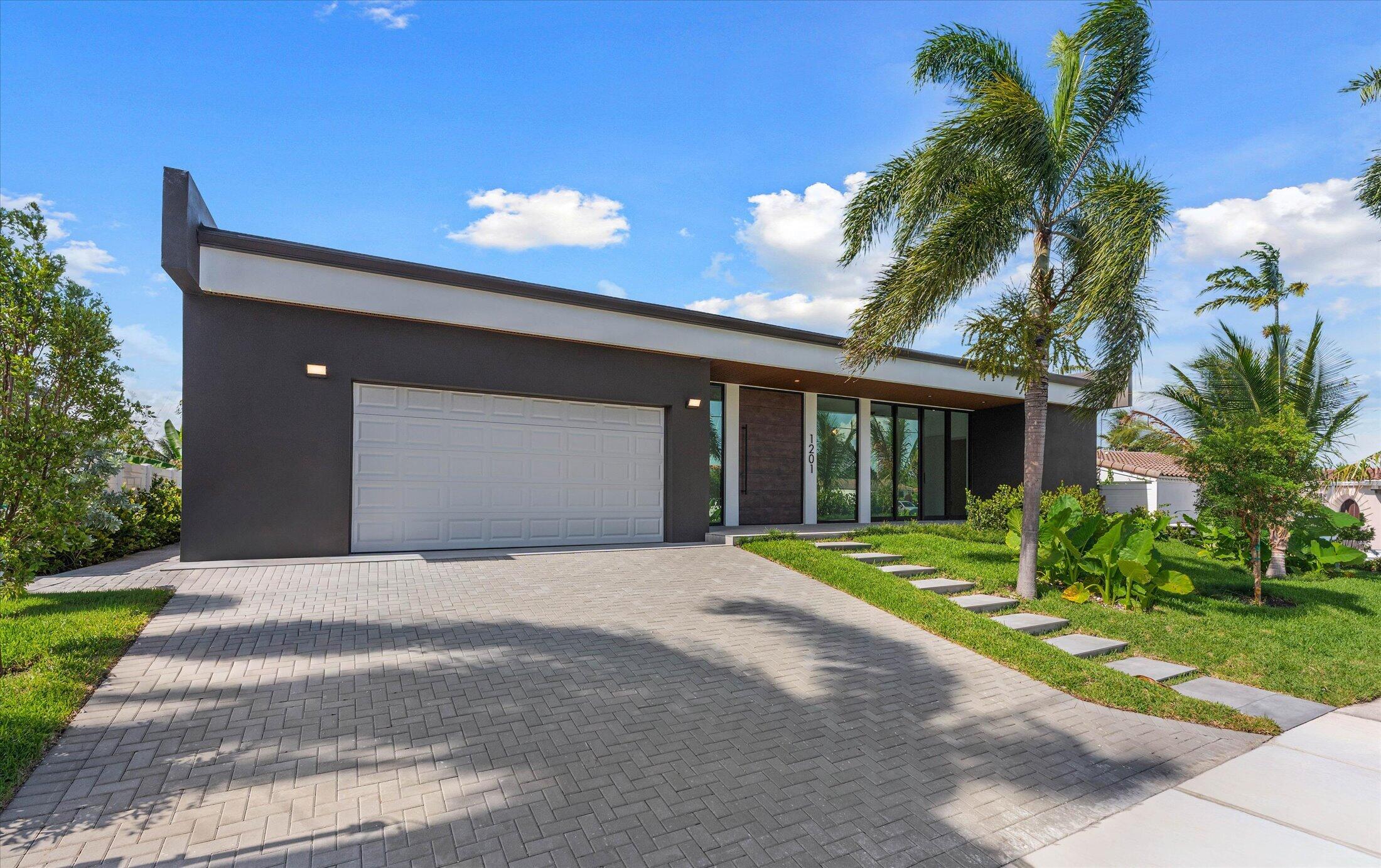 SOUTH NEW RIVER ISLES SEC - Residential