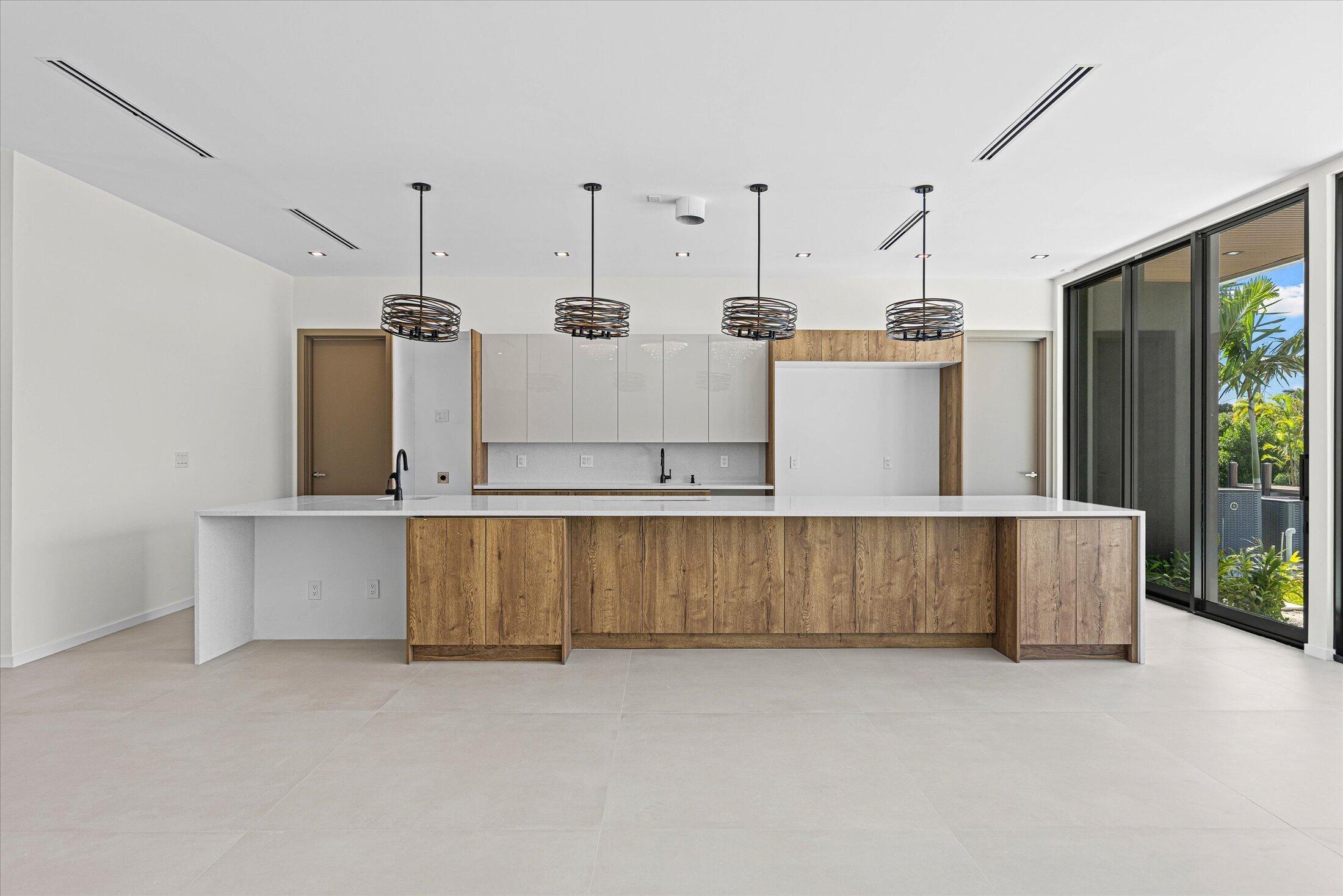 SOUTH NEW RIVER ISLES SEC - Residential