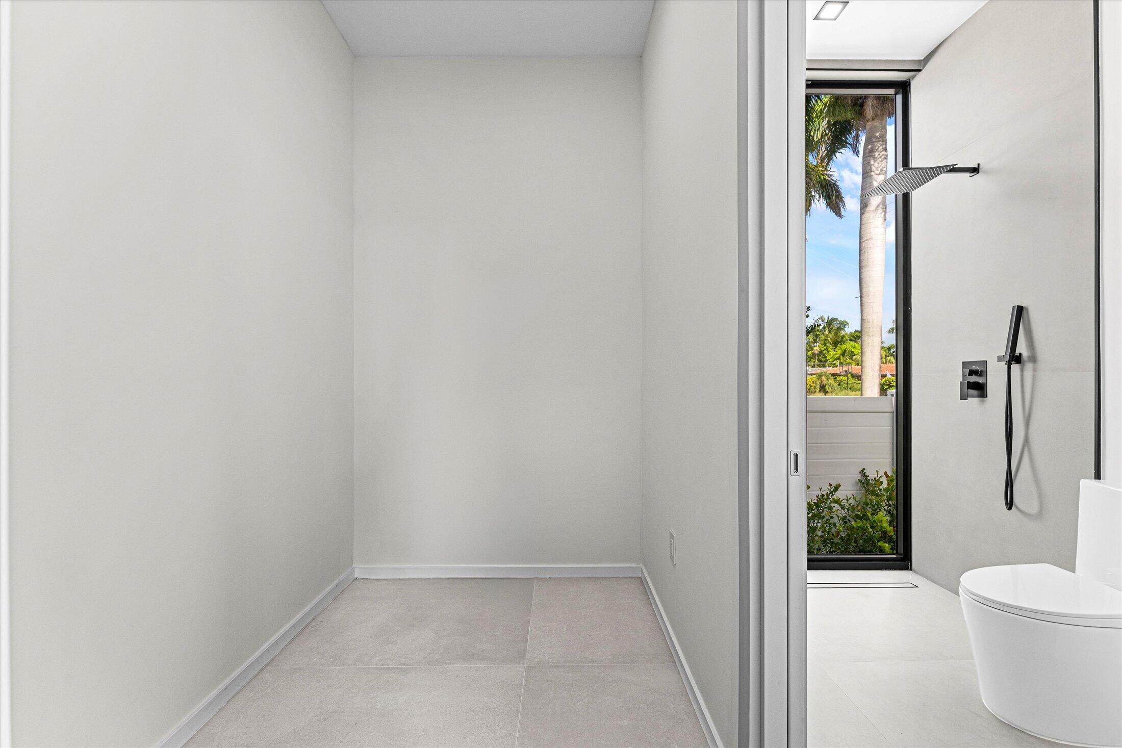 SOUTH NEW RIVER ISLES SEC - Residential