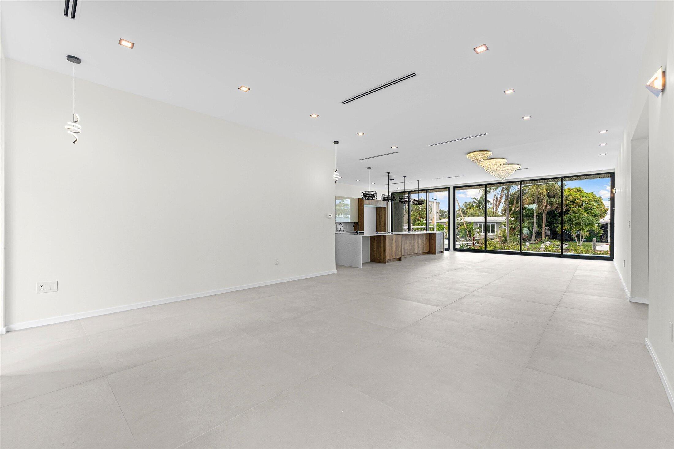 SOUTH NEW RIVER ISLES SEC - Residential
