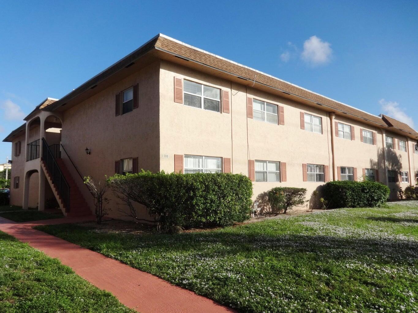 Updated two-bedroom, one-bath condo in East Boca Raton with excellent schools nearby. Bright, modern living space in a prime location!All TBT Property Management residents are enrolled in the Resident Benefits Package (RBP) for $46.95/month which includes liability insurance, credit building to help boost the resident's credit score with timely rent payments, up to $1M Identity Theft Protection, HVAC air filter delivery (for applicable properties), move-in concierge service making utility connection and home service setup a breeze during your move-in, our best-in-class resident rewards program, and much more! More details upon application.