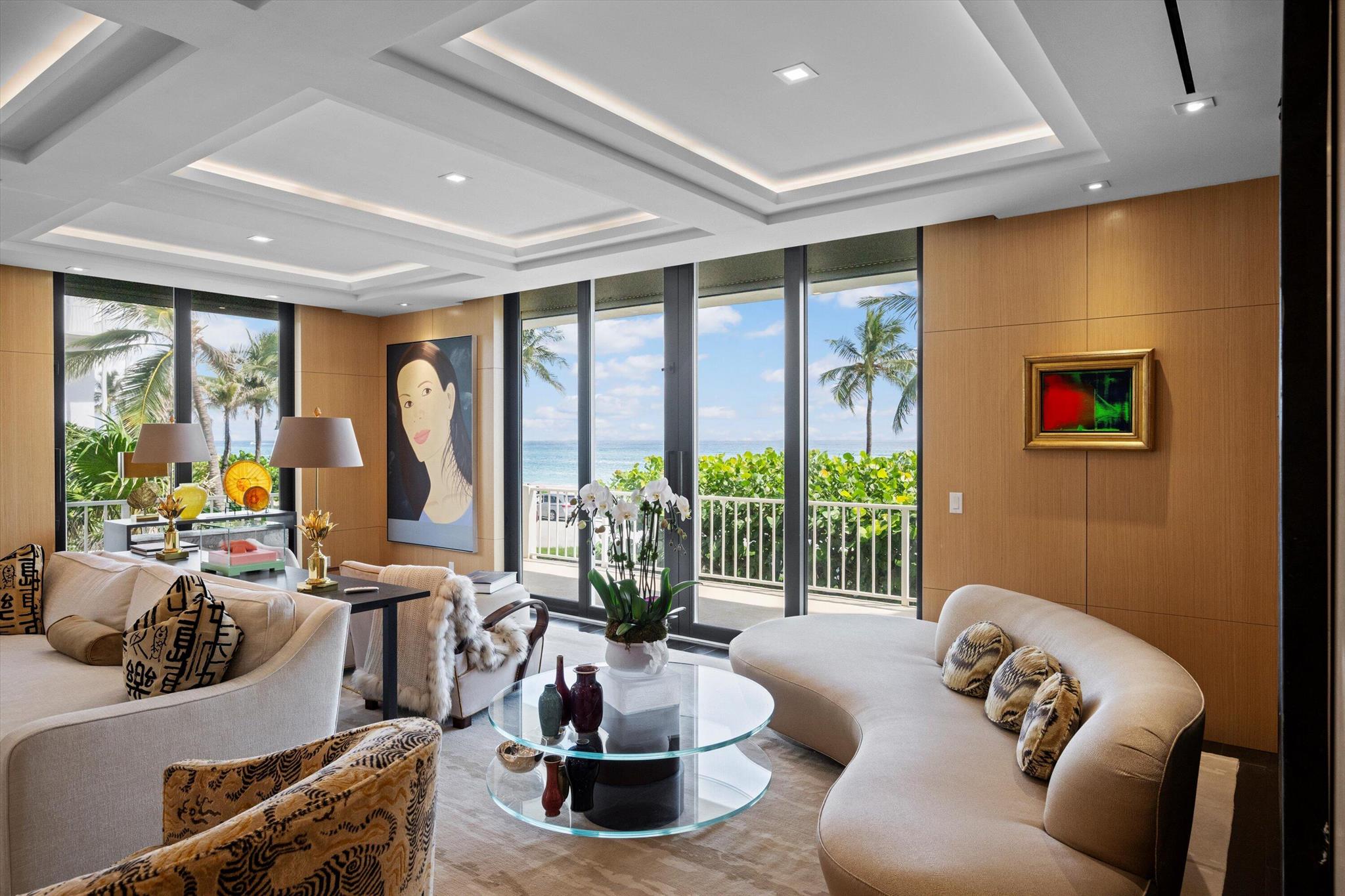 KIRKLAND HOUSE COND - Residential