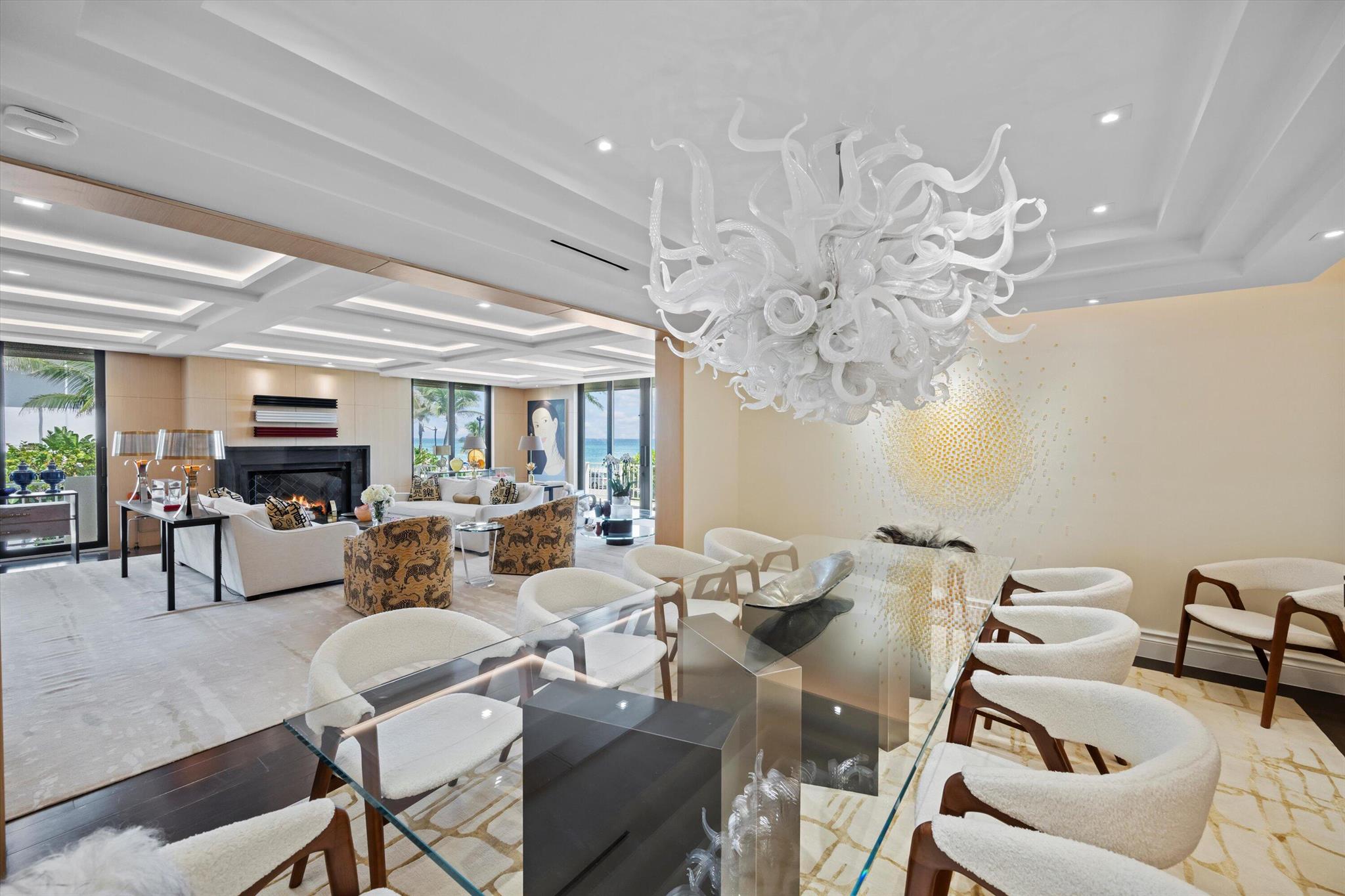 KIRKLAND HOUSE COND - Residential