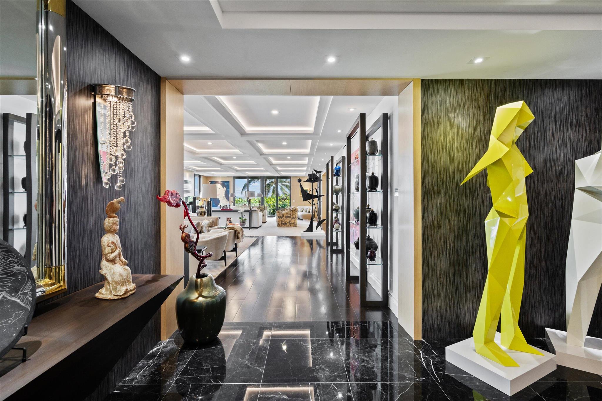 KIRKLAND HOUSE COND - Residential