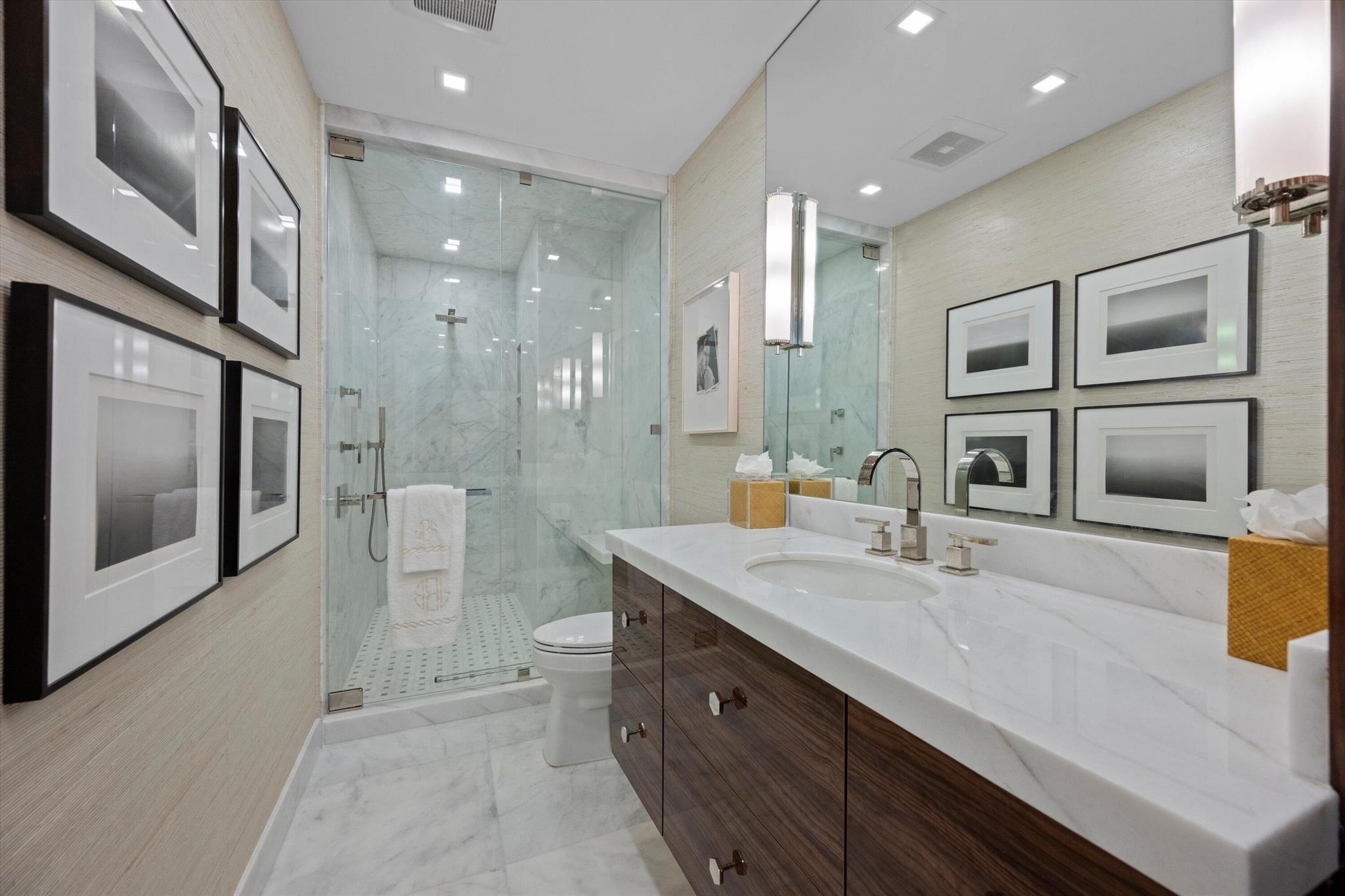 KIRKLAND HOUSE COND - Residential