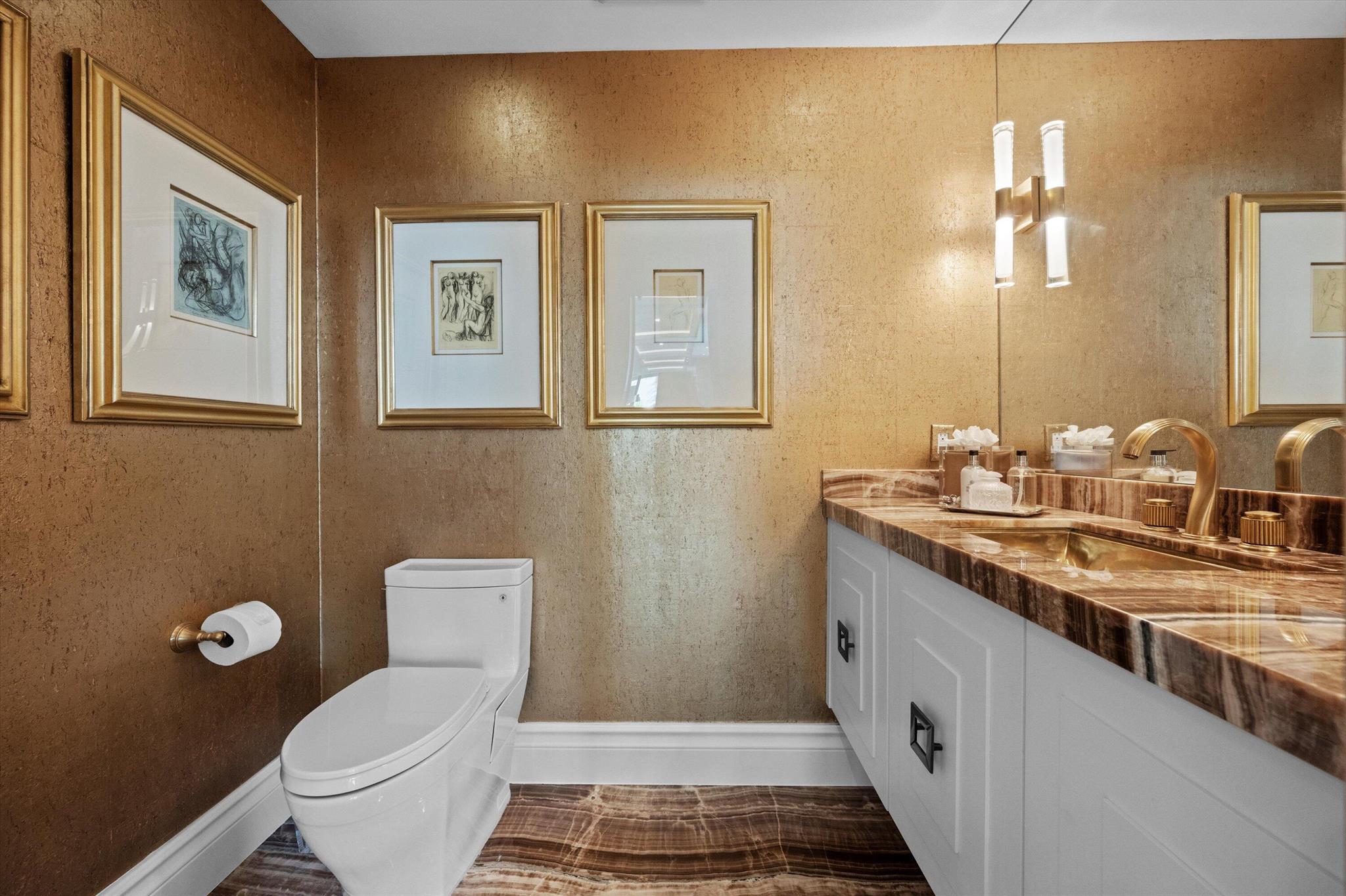 KIRKLAND HOUSE COND - Residential