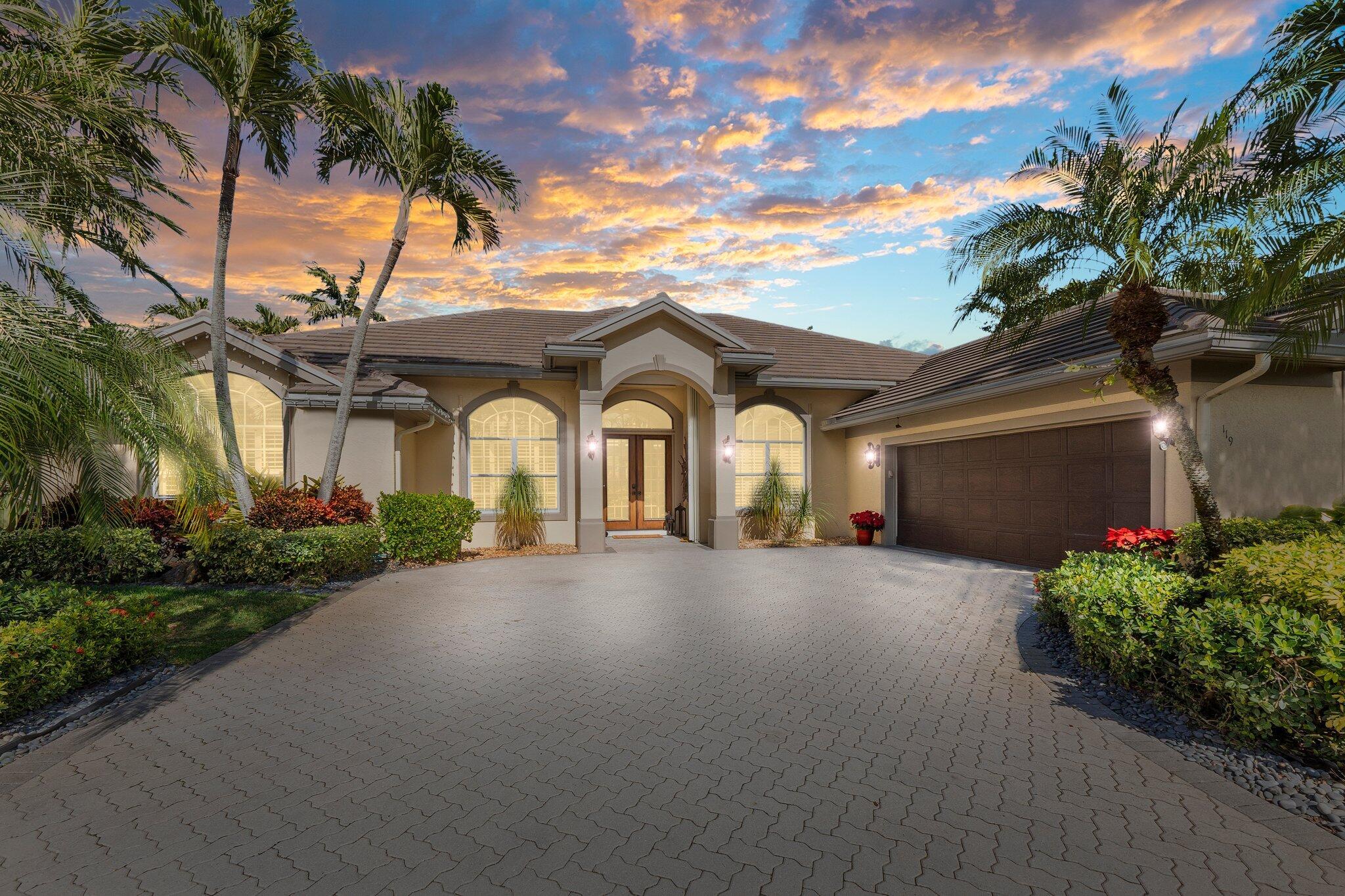 119 SW Hatteras Court