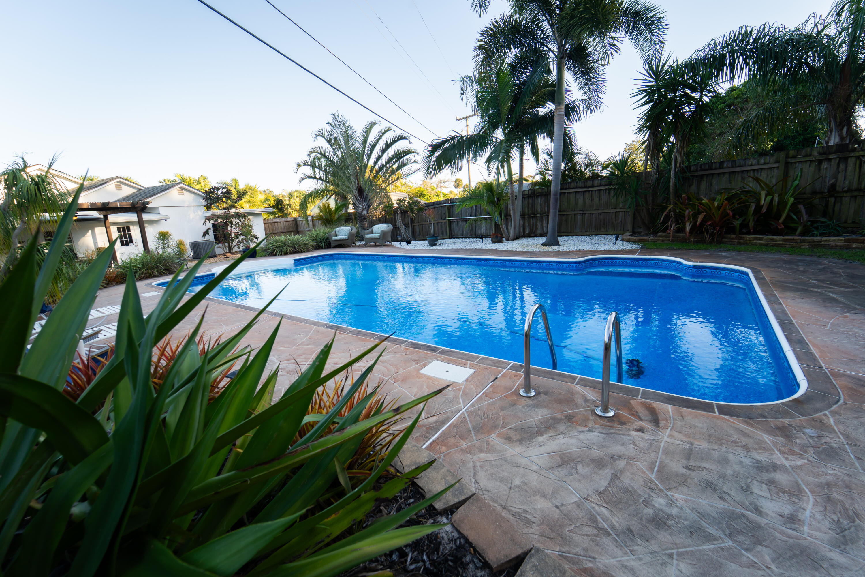 METES AND BOUNDS - Residential