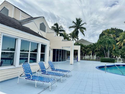 A home in Lauderdale Lakes