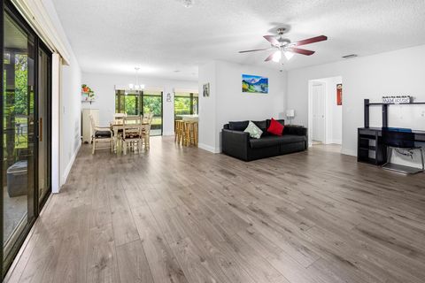 5135 Mirror Lakes Boulevard Boynton Beach FL 33472