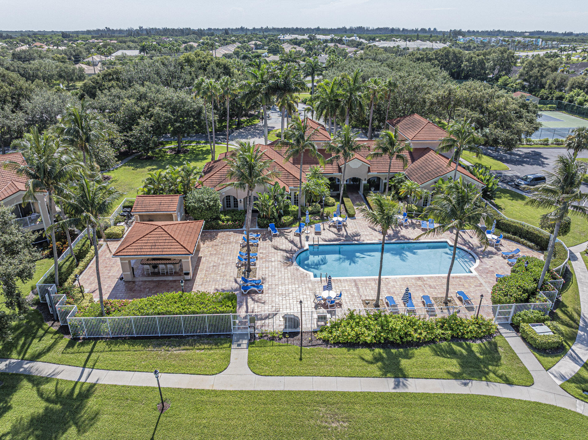 LAGUNA OF VERO BEACH - Residential Lease