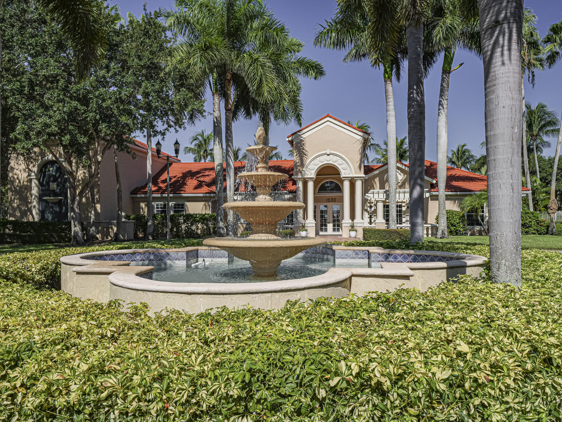 LAGUNA OF VERO BEACH - Residential Lease