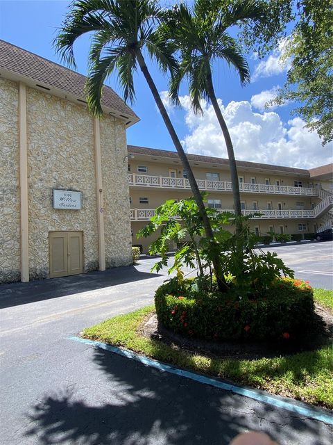 A home in Lauderdale Lakes