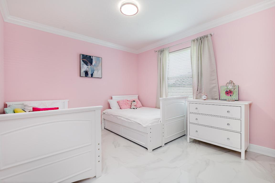 TALL PINES WATERWAY ESTATEs - Residential Lease