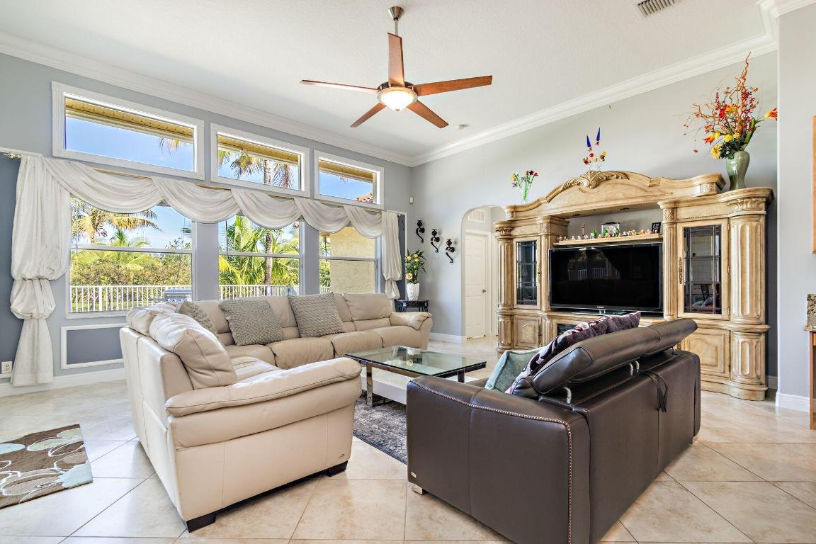 TALL PINES WATERWAY ESTATEs - Residential Lease