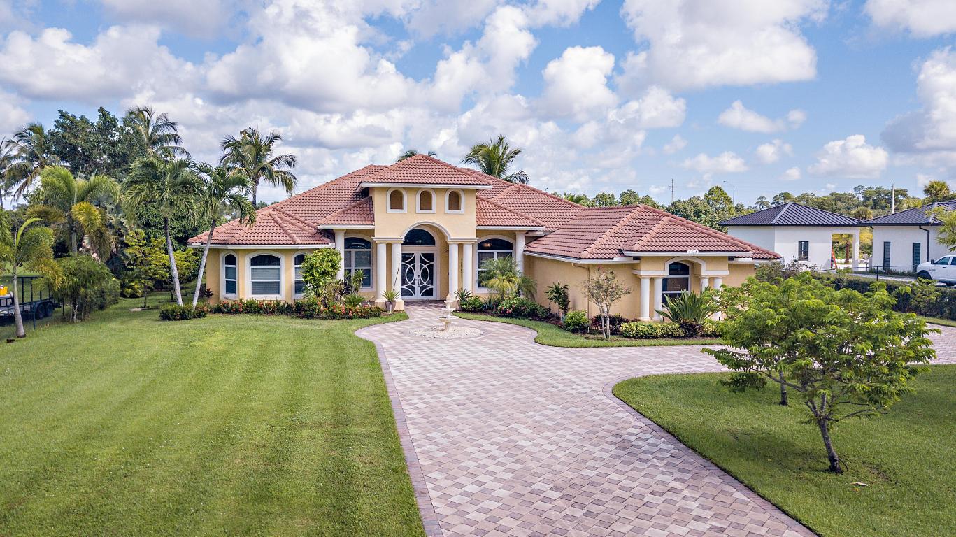 TALL PINES WATERWAY ESTATEs - Residential Lease