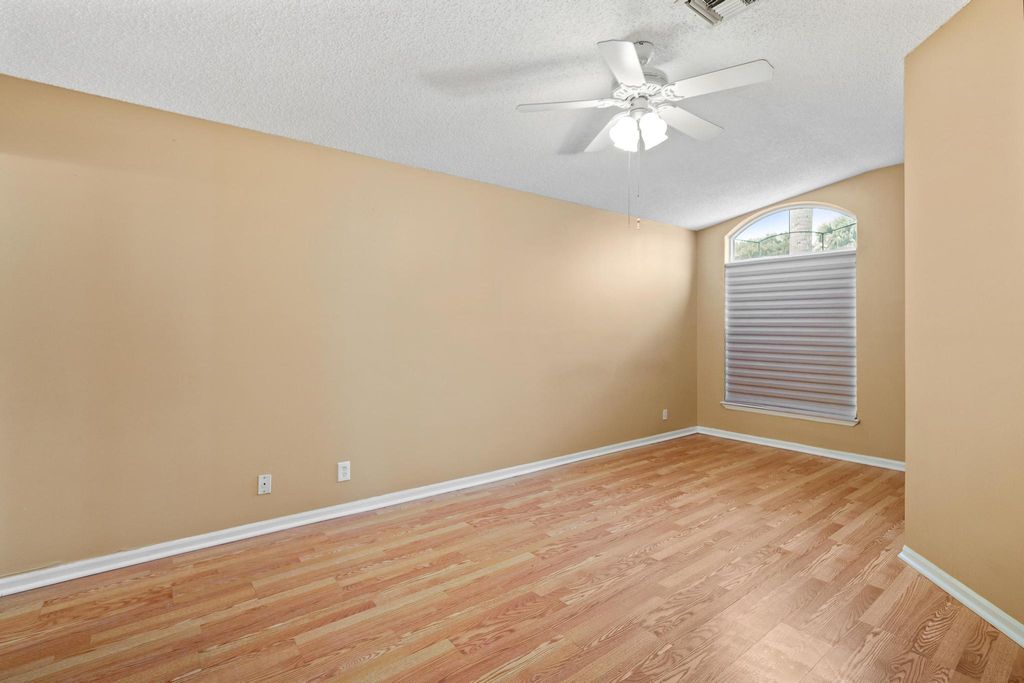 Photo of 19 Bentwater Circle, Boynton Beach, FL 33426 (MLS # R11068997)