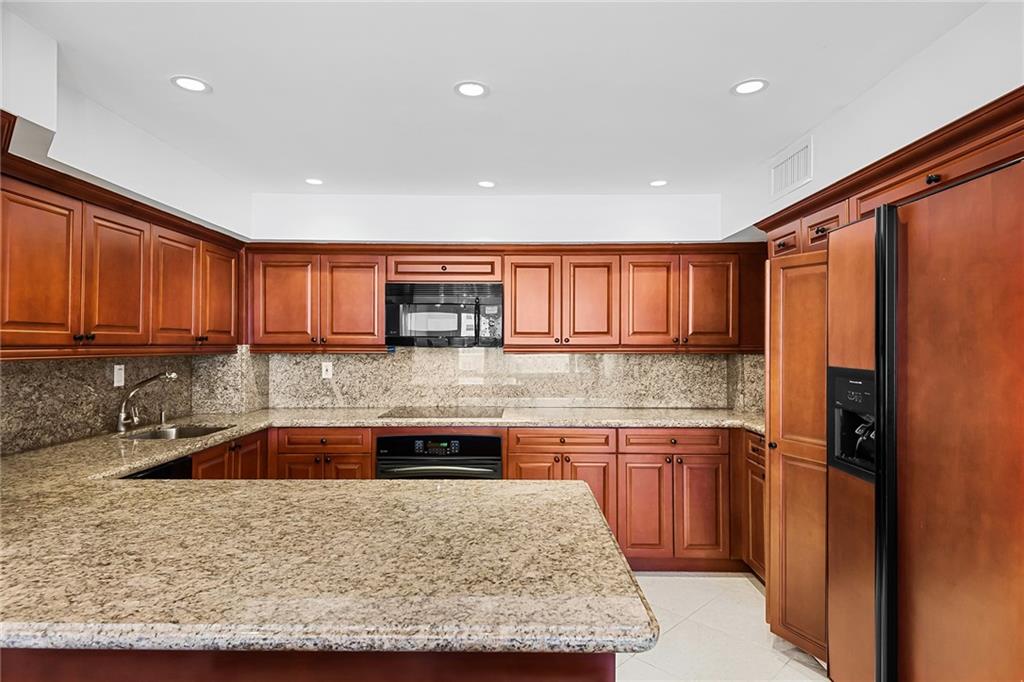 Regency Tower - Residential