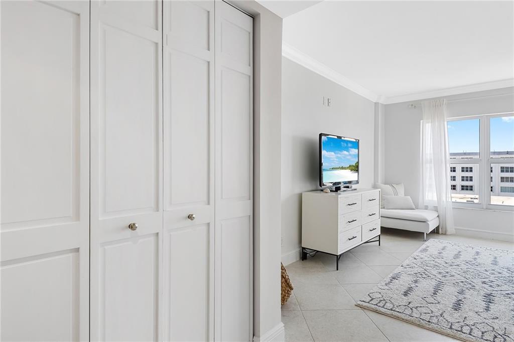 Regency Tower - Residential