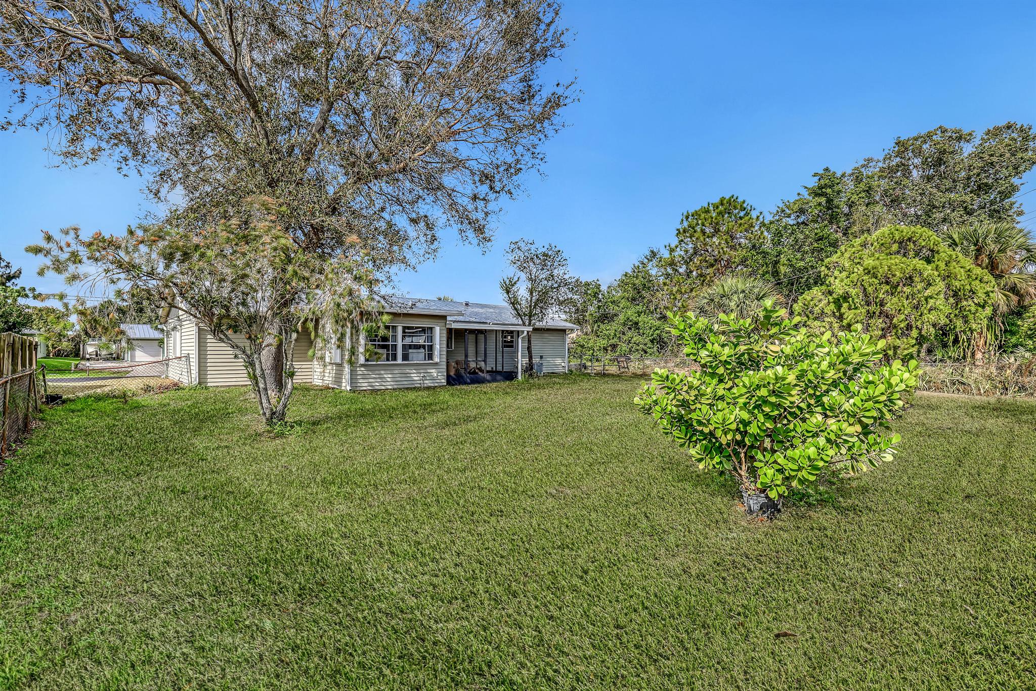 PORT ST LUCIE SECTION 8 - Residential