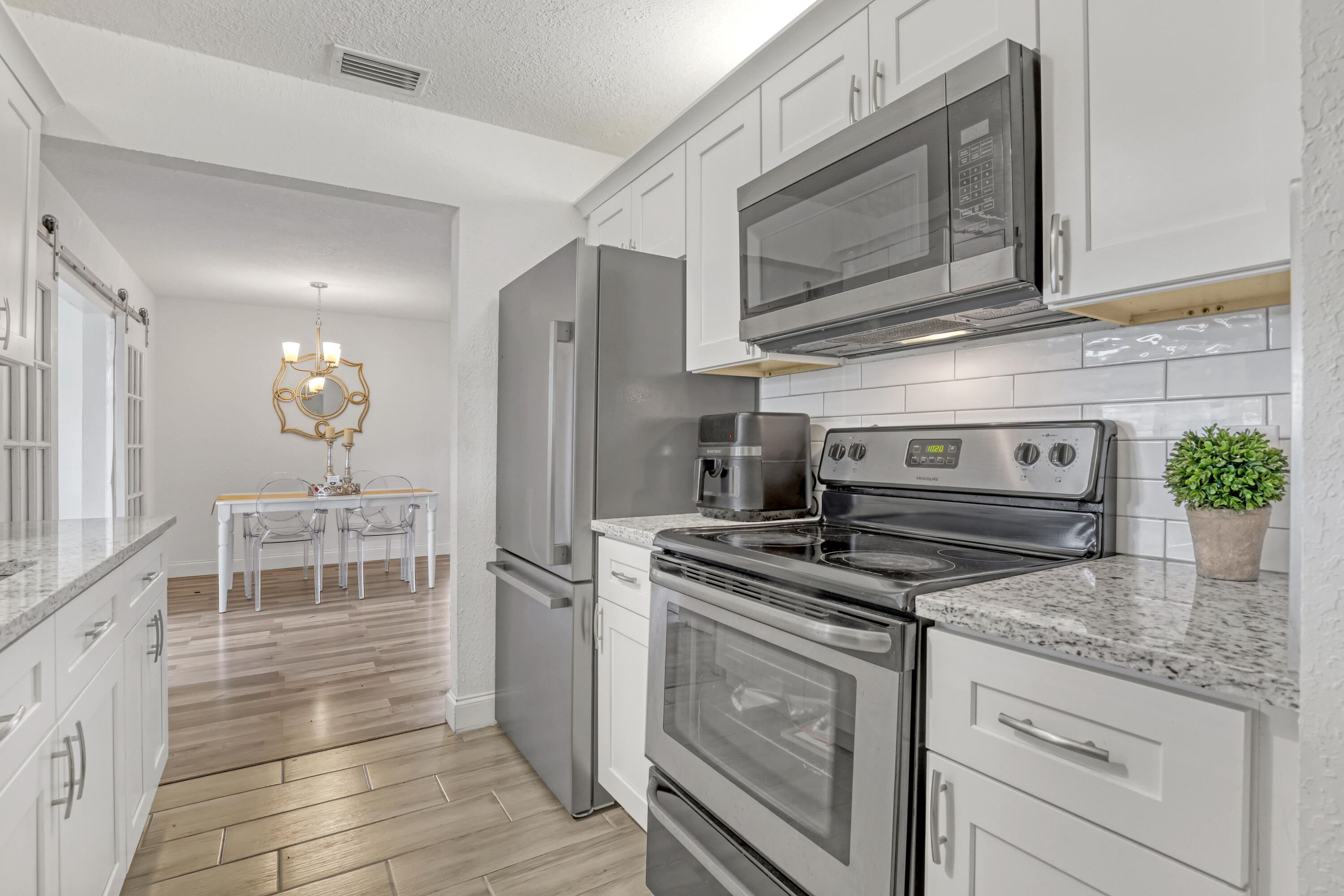 PORT ST LUCIE SECTION 8 - Residential