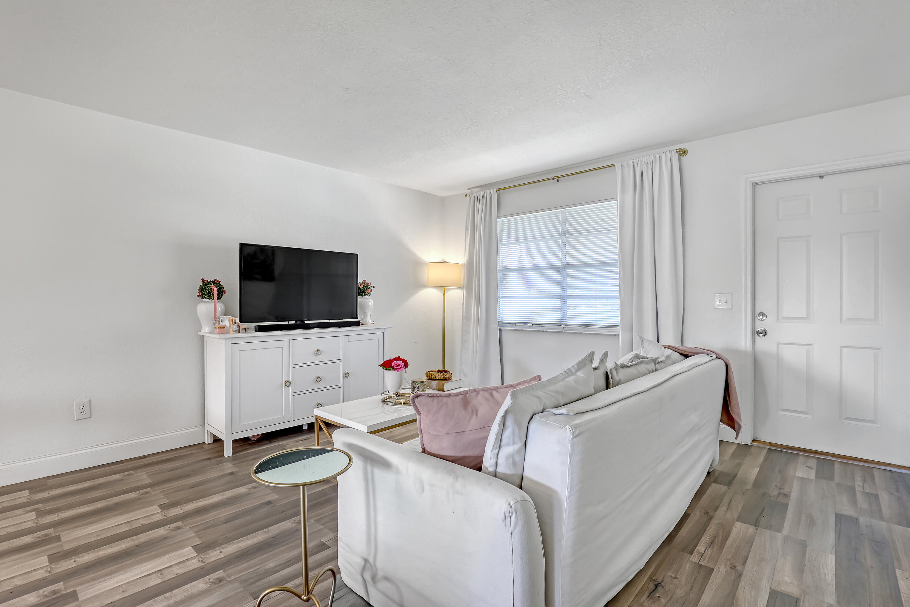 PORT ST LUCIE SECTION 8 - Residential