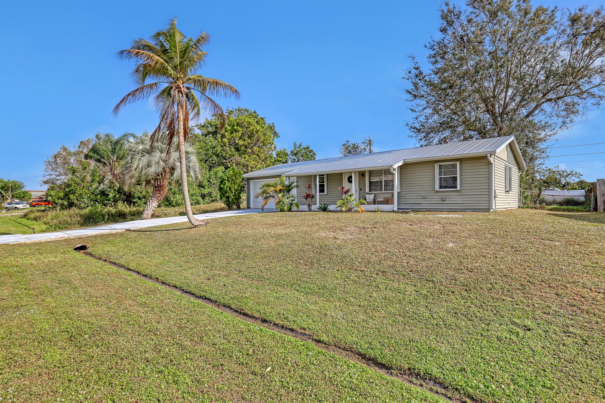 PORT ST LUCIE SECTION 8 - Residential