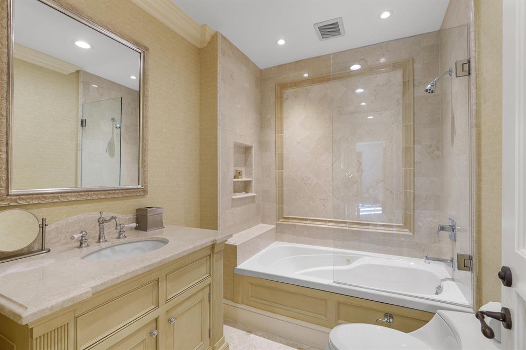 ROYAL PARK - Residential