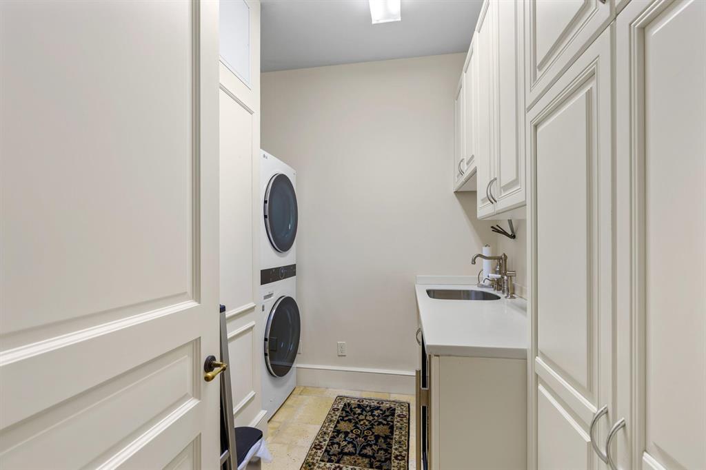 ROYAL PARK - Residential