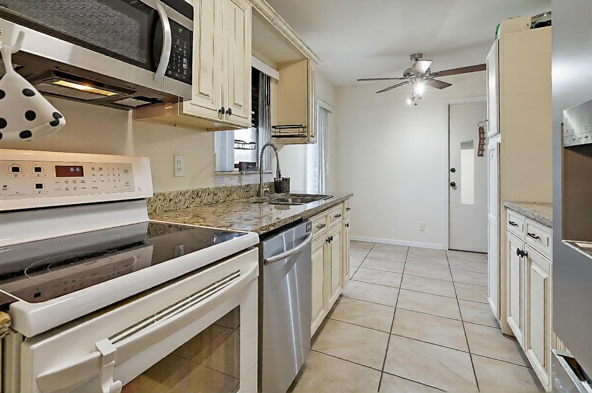 LUCERNE HOMES EAST 1 - Residential