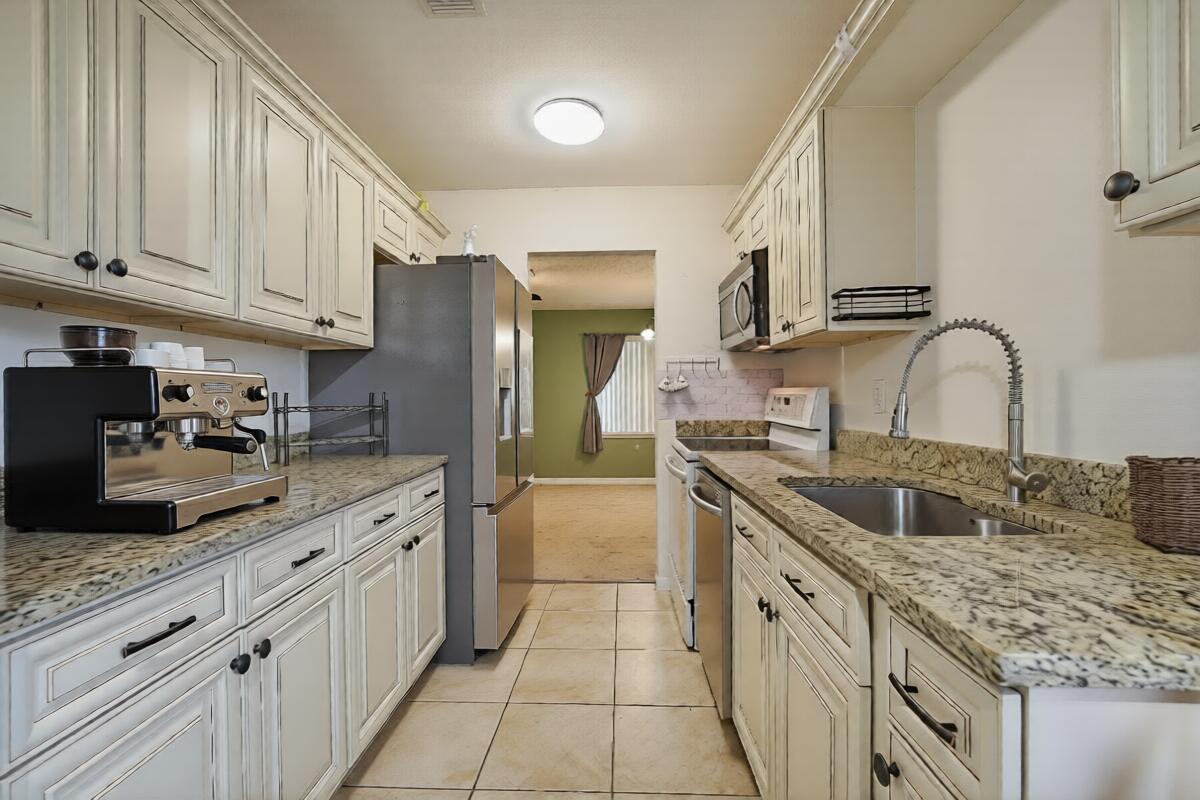 LUCERNE HOMES EAST 1 - Residential