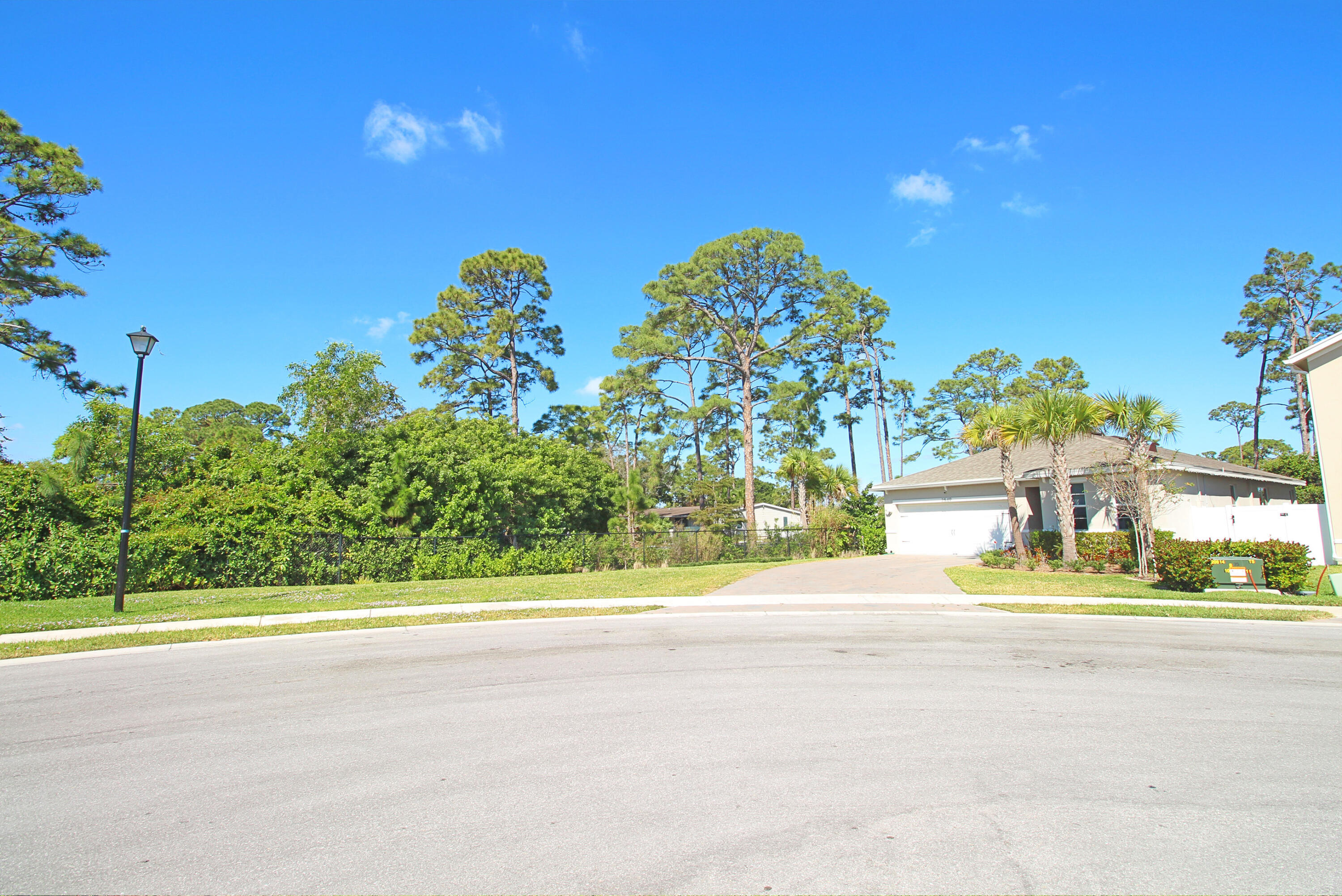 JAXON PARK - Residential